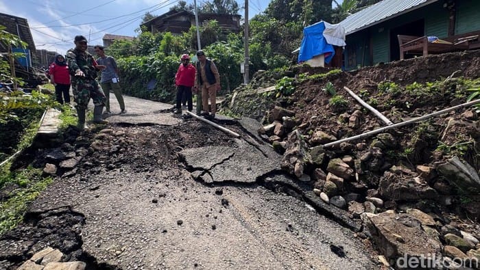 Dampak Tanah Gerak di Jatinegara Tegal, 104 Rumah hingga Ponpes Alami Kerusakan