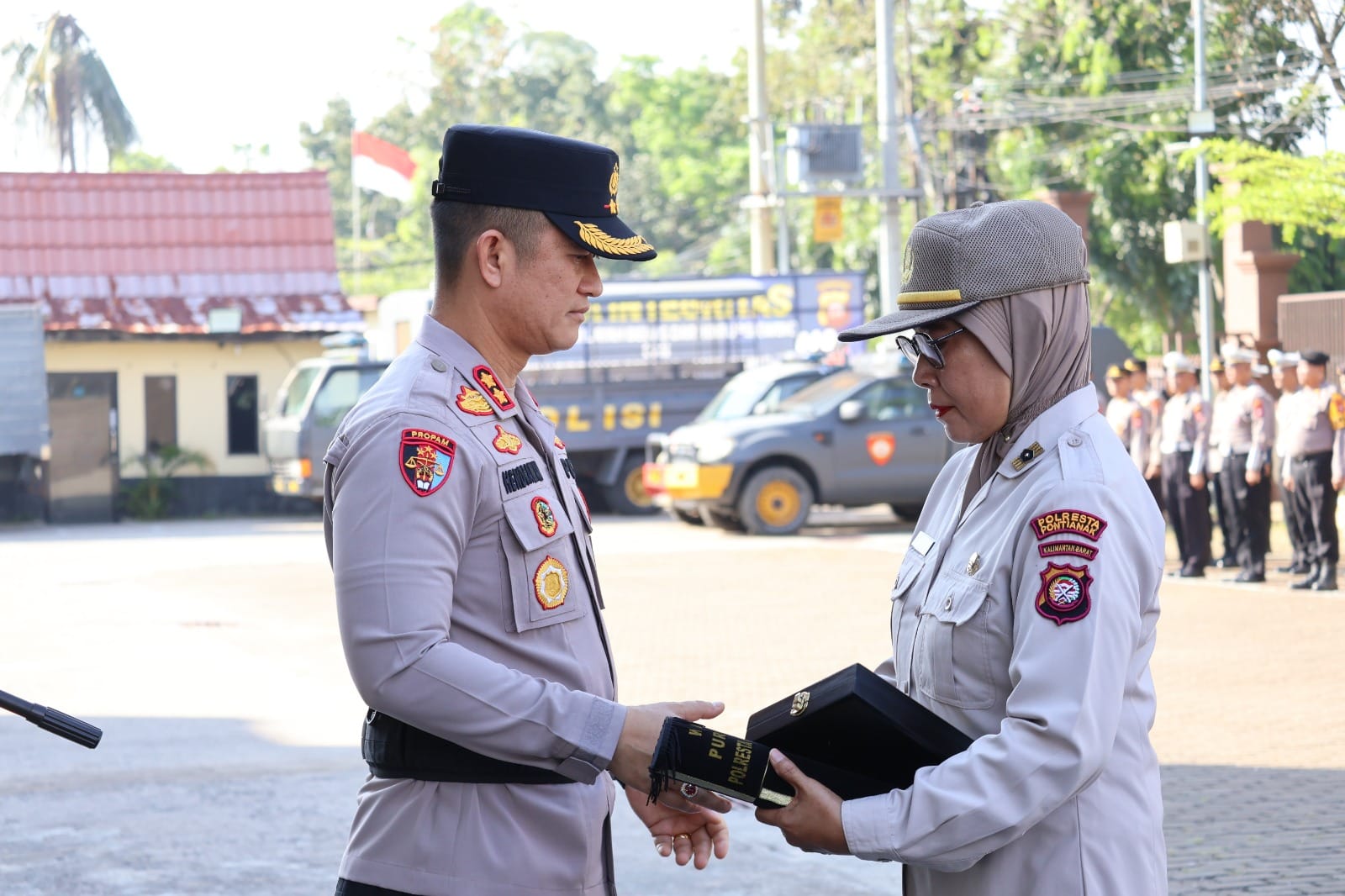 Wakapolresta Pontianak Pimpin Apel Purna Bhakti Personel Polresta Pontianak