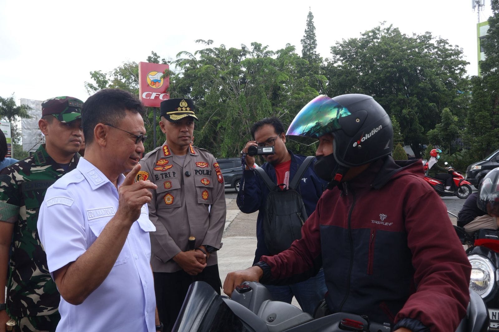 Panic Buying Picu Kenaikan Konsumsi BBM di Pontianak, Polisi Wanti-wanti Penimbun