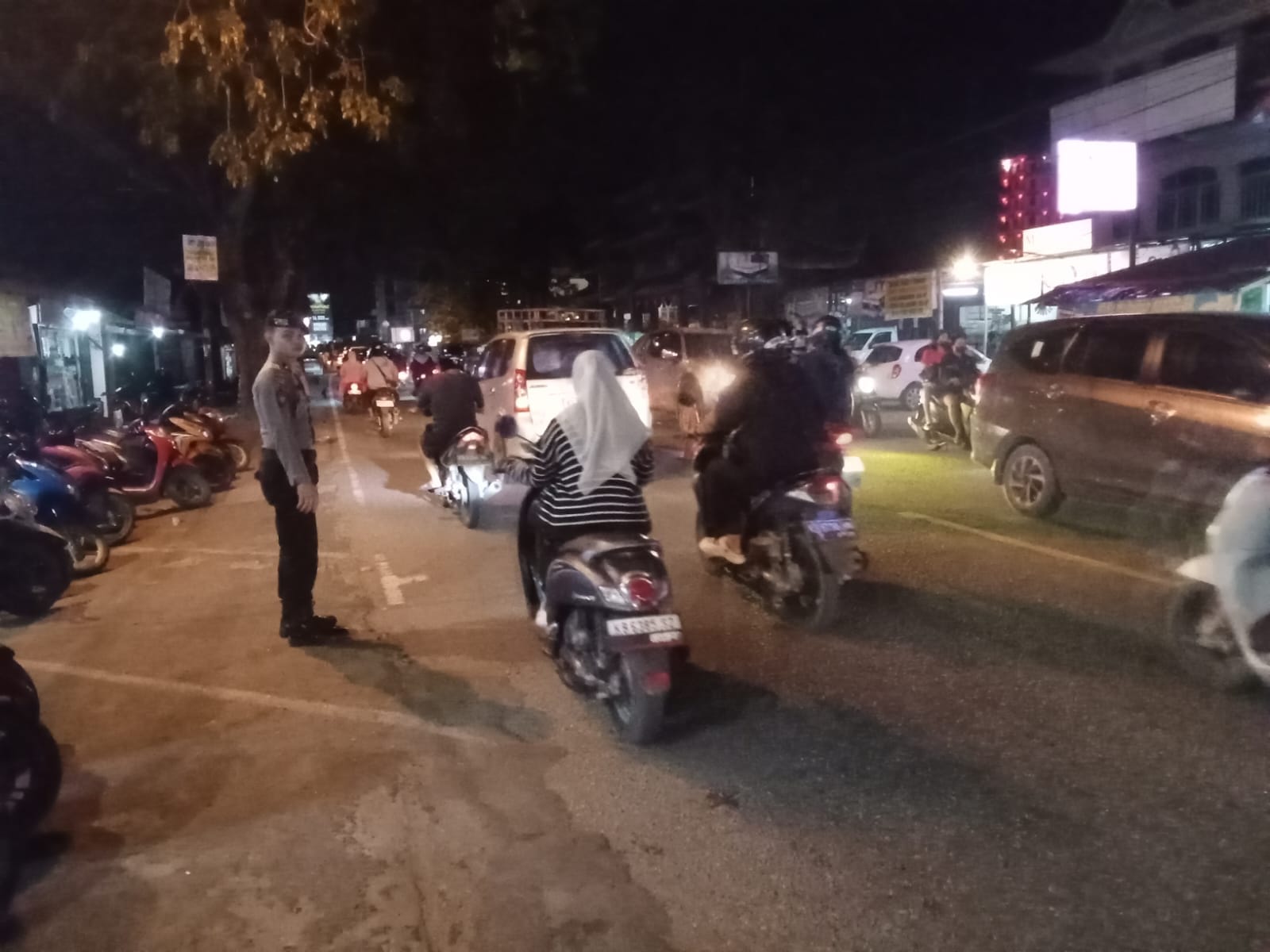 Polisi Jaga Masjid di Siantan, Cegah Curanmor Saat Tarawih dan Subuh