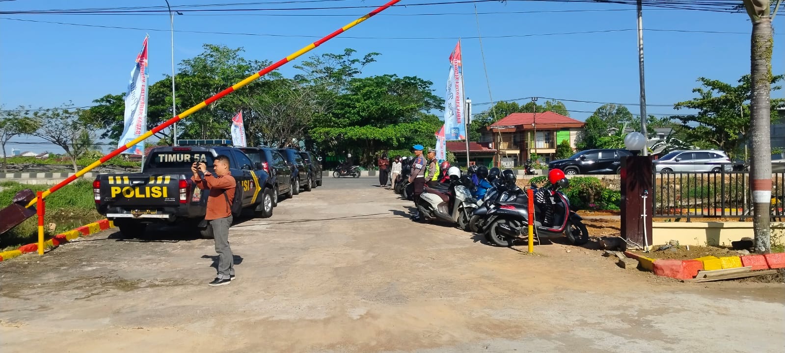Kapolsek Pontianak Timur Hadiri Kegiatan Bazar Ramadan dan Sosialisasi Program Ikan