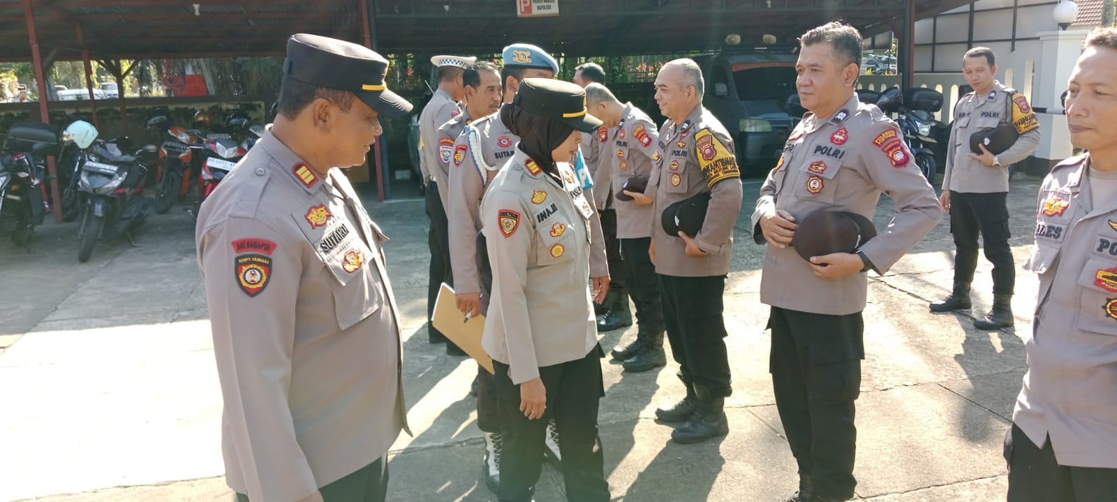 Kapolsek Pontianak Selatan Tegaskan Pentingnya Sikap Tampang bagi Personel