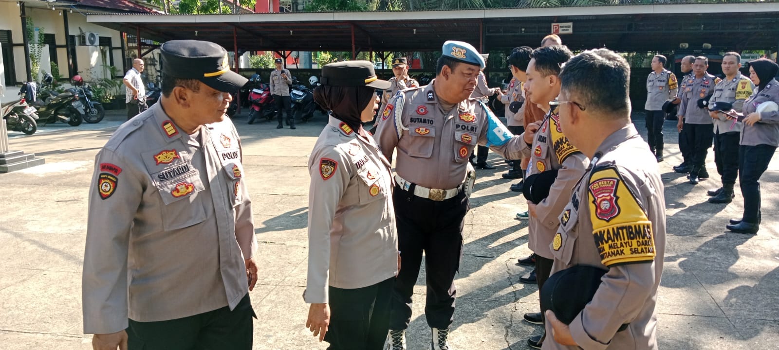 Kapolsek Pontianak Selatan Ingatkan Personel Jaga Sikap Tampang dan Profesionalitas