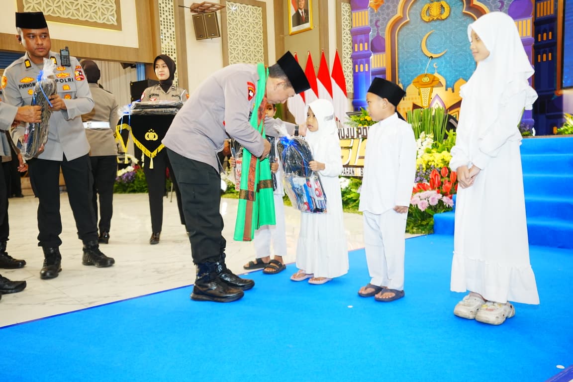 Safari Ramadhan di Jatim, Kapolri Ajak Seluruh Elemen Bersatu Jaga Kamtibmas-Dukung Program Presiden