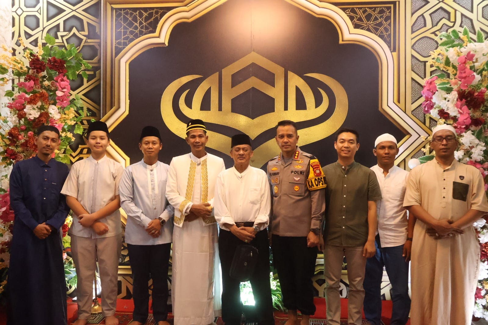 Suasana Haru Warnai Buka Puasa Bersama 100 Anak Yatim Piatu di Pontianak Timur