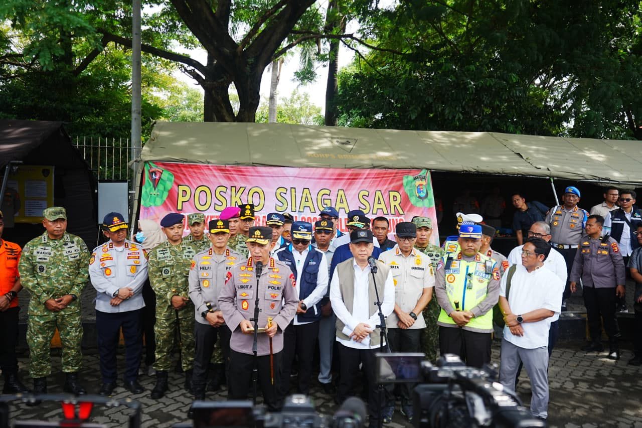 Tinjau Arus Balik di Pelabuhan Bakauheni, Kapolri Pastikan Pemudik Aman-Selamat Sampai Tujuan