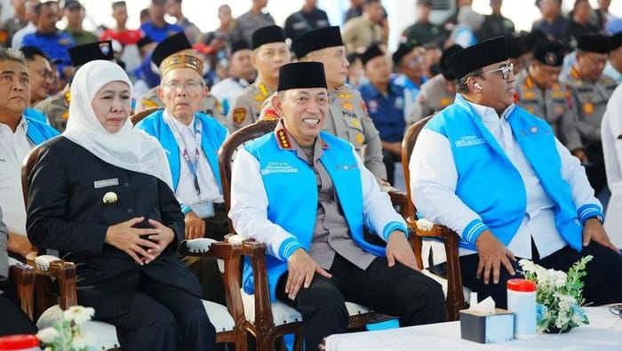 Kapolri Temui Buruh KSPSI di Jatim, Gelar Baksos, Santunan Anak Yatim, dan Tegaskan Soliditas Jaga Stabilitas Nasional