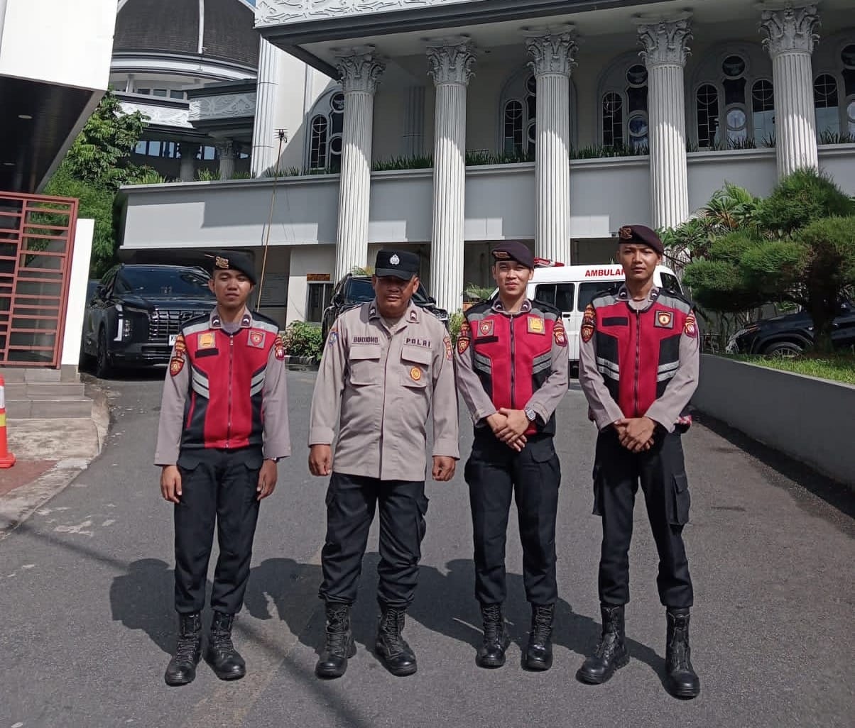Ibadah Minggu Paskah di Pontianak Kota Berlangsung Aman dalam Pengawasan Polisi