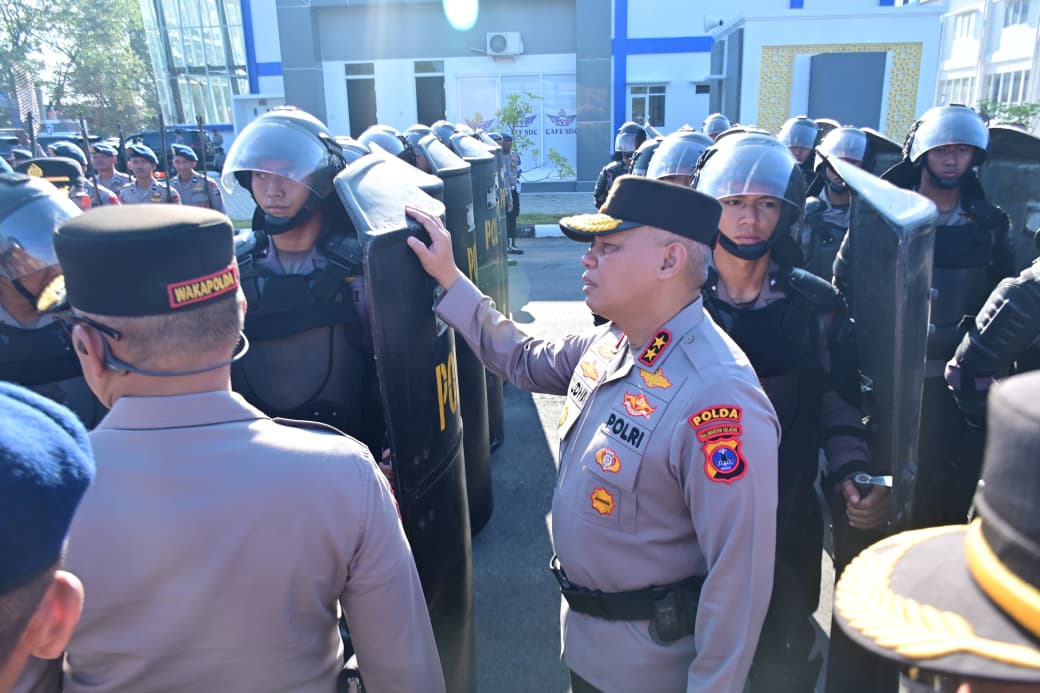 Polda Kalsel Siagakan Personel dan Sarpras Lewat Apel Karhutla dan Dalmas, Jamin Keamanan Wilayah