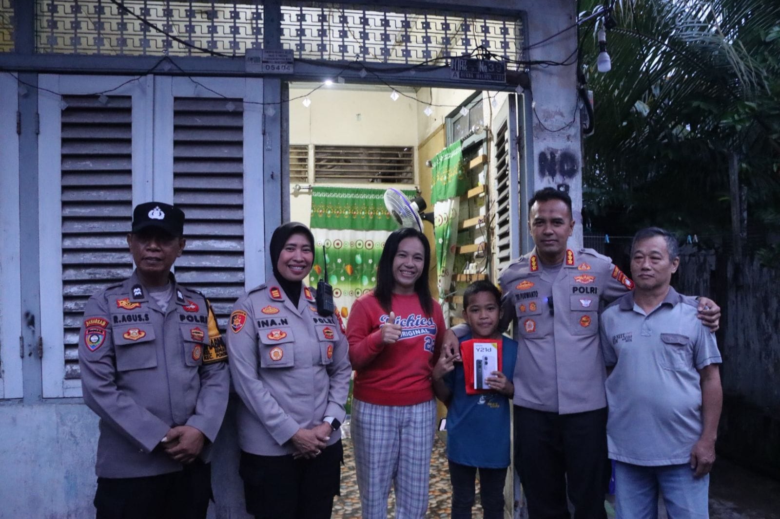 Wujud Kepedulian, Kapolresta Pontianak Bantu dan Beri Dukungan Moral Korban Jambret