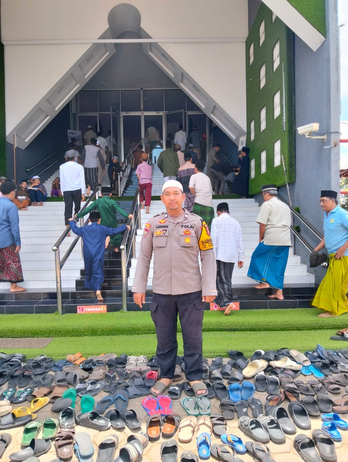 Pengamanan Shalat Jumat Ditingkatkan Polsek Pontianak Barat Antisipasi Potensi Gangguan