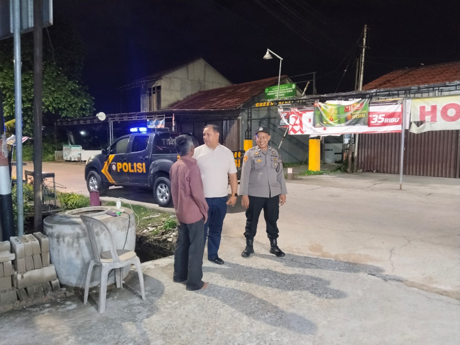 Patroli Rutin Bhabinkamtibmas Polsek Pontianak Kota Jaga Keamanan dan Ketertiban Warga