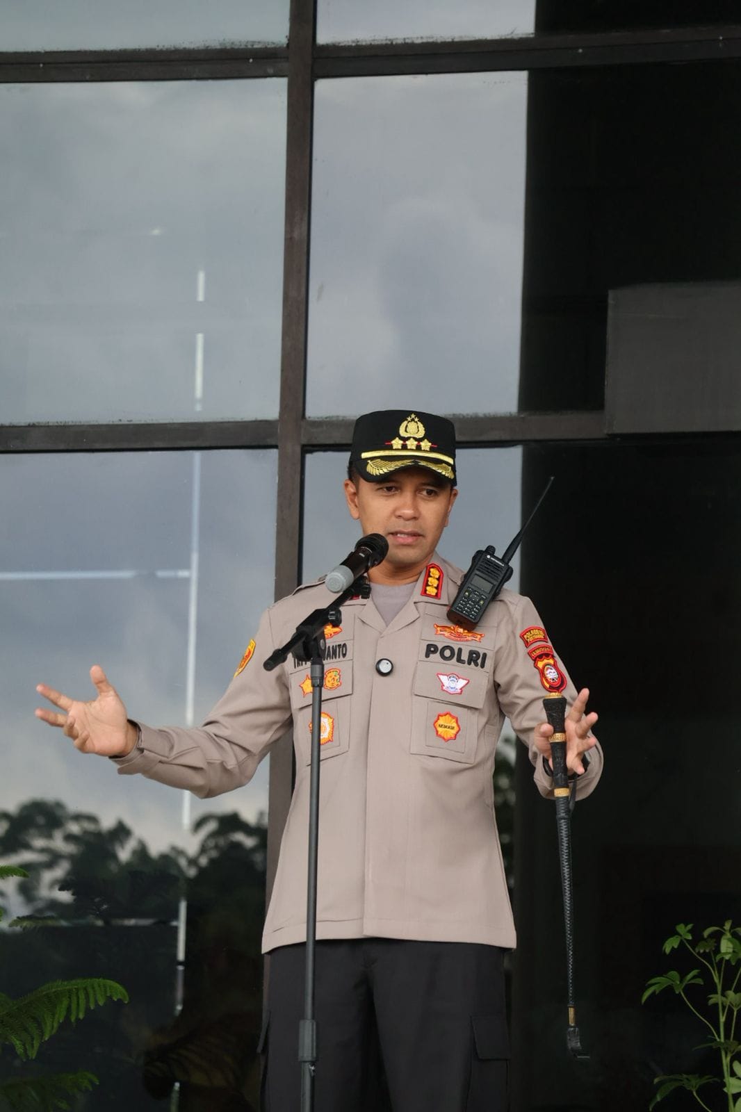 Kapolresta Pontianak Pimpin Apel Pengamanan Aksi Unjuk Rasa BEM Untan dan Serikat Buruh