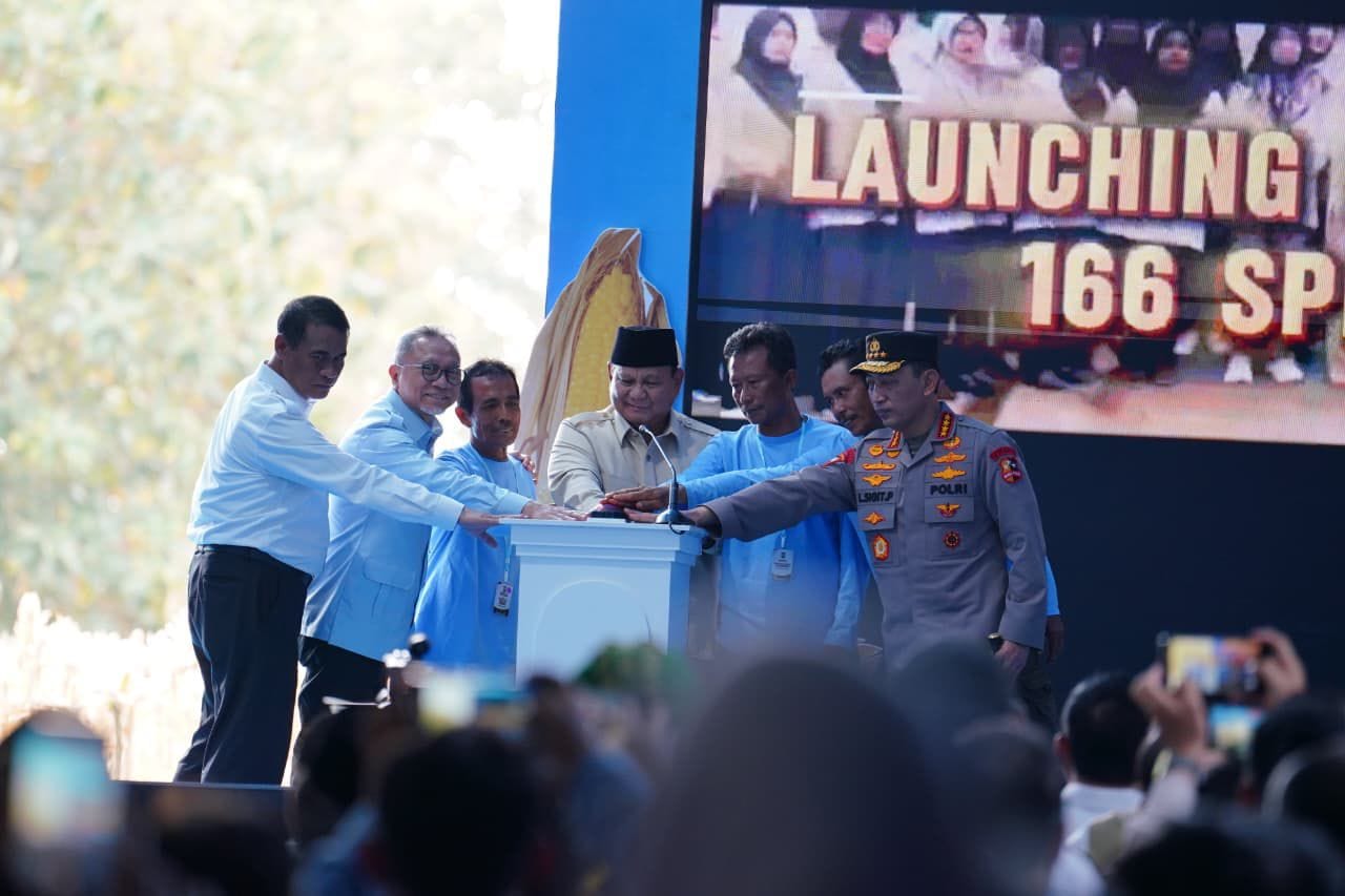 Di Hadapan Presiden, Kapolri Paparkan Pembangunan SPPG Polri di Wilayah 3T dan Energi Terbarukan