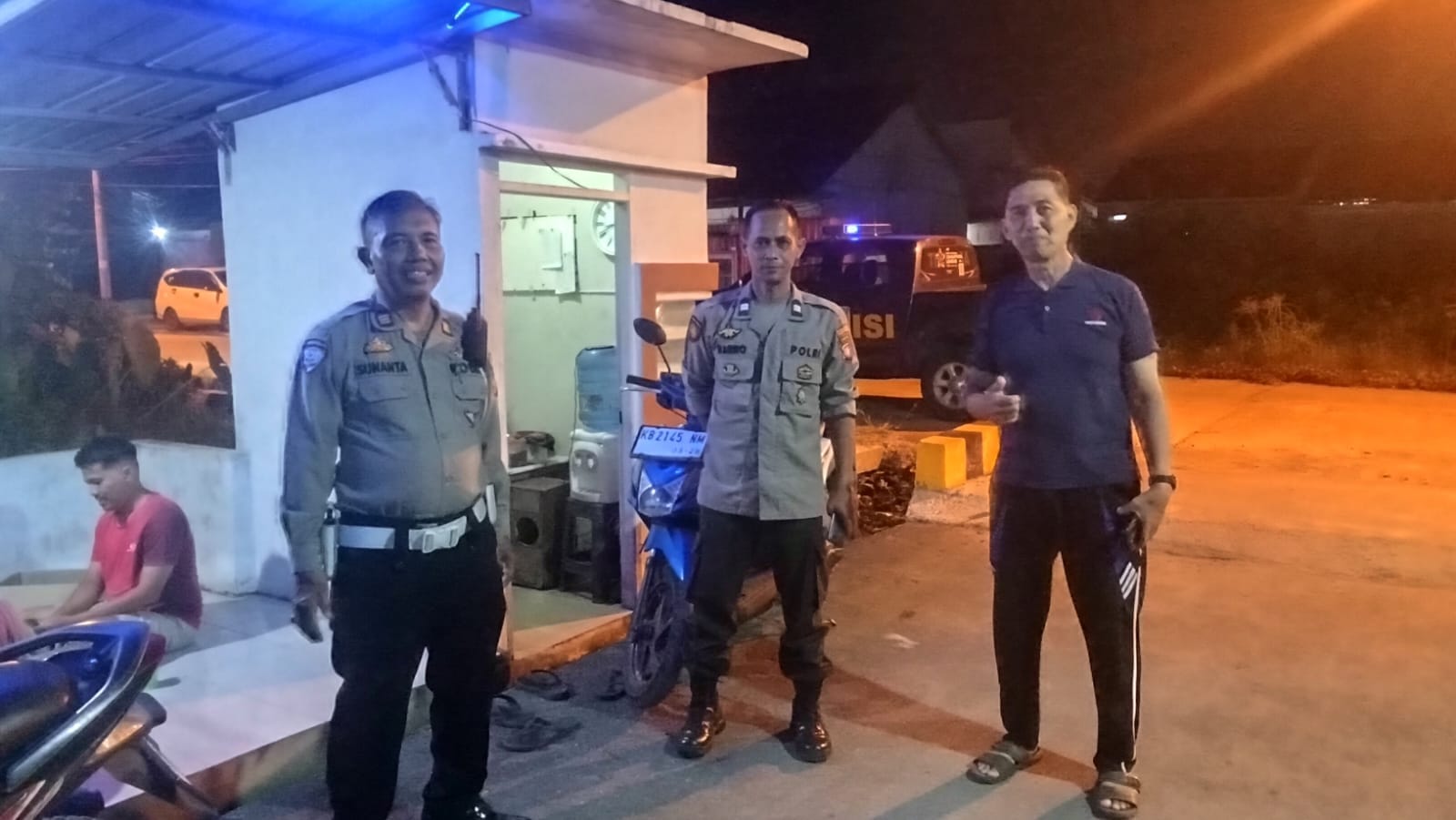 Perkuat Harkamtibmas, Personel Enggang Timur Intensifkan Patroli dan Dialogis dengan Penjaga Malam