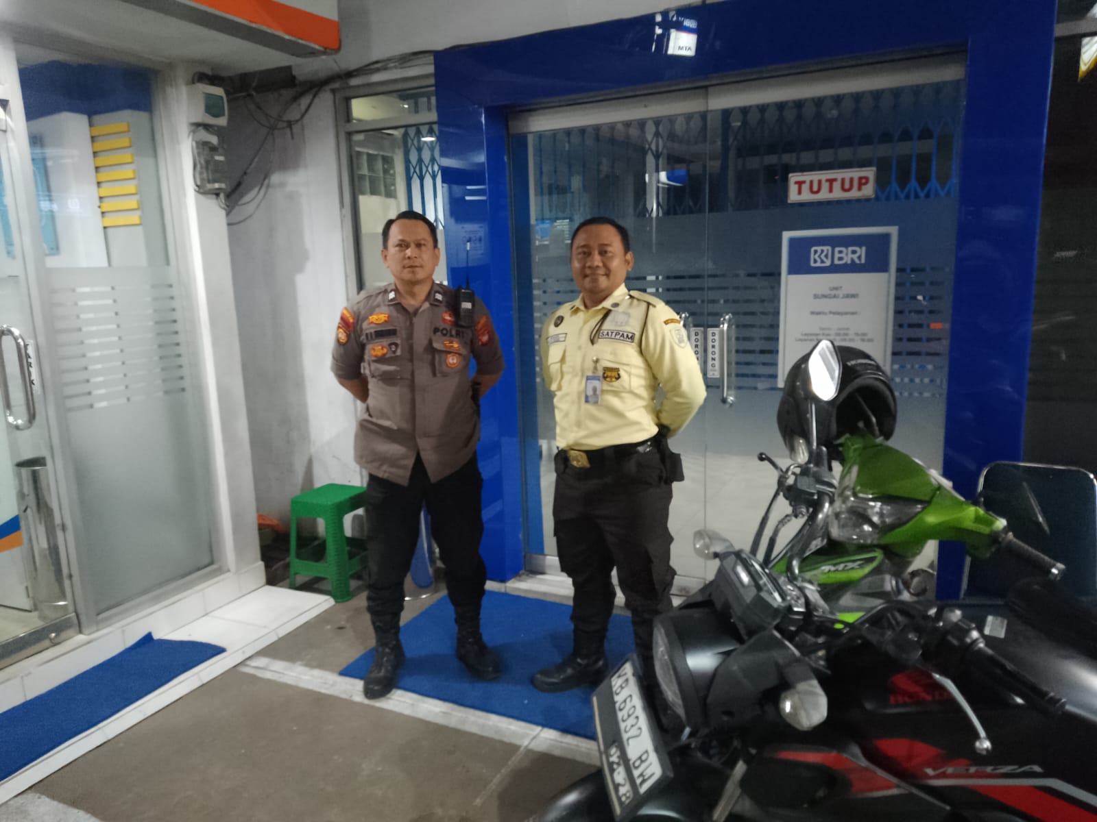 Perkuat Keamanan Lingkungan, Enggang Polsek Pontianak Barat Beri Edukasi Kamtibmas kepada Security dan Pelaku Usaha Emas