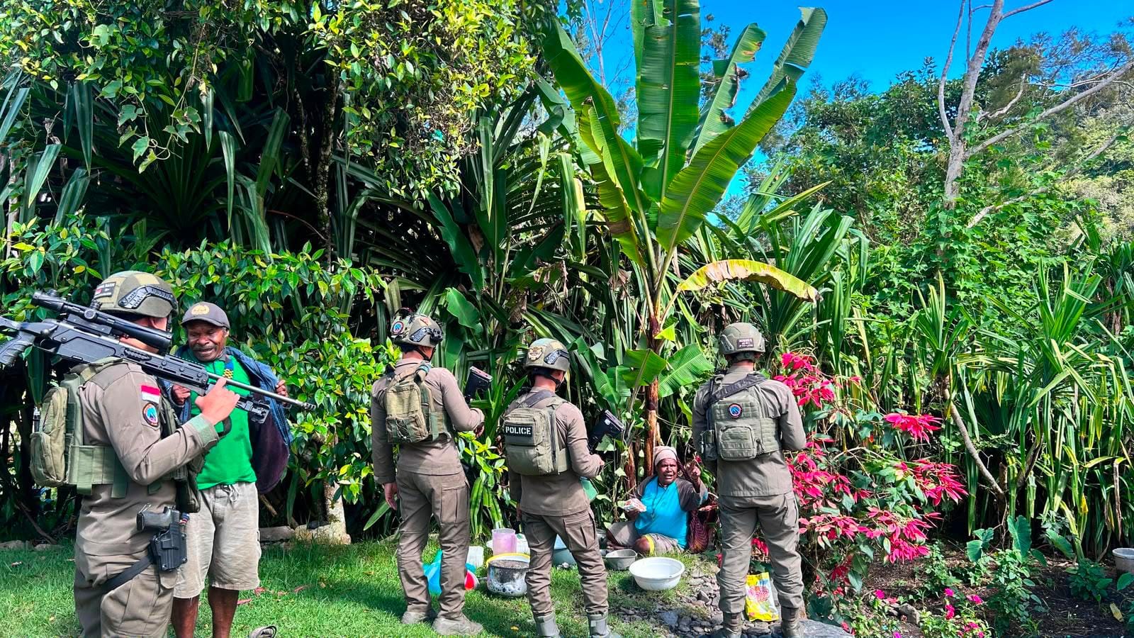 Patroli Humanis Satgas Damai Cartenz Sisir Puncak Jaya, Warga Merasa Lebih Aman dan Nyaman