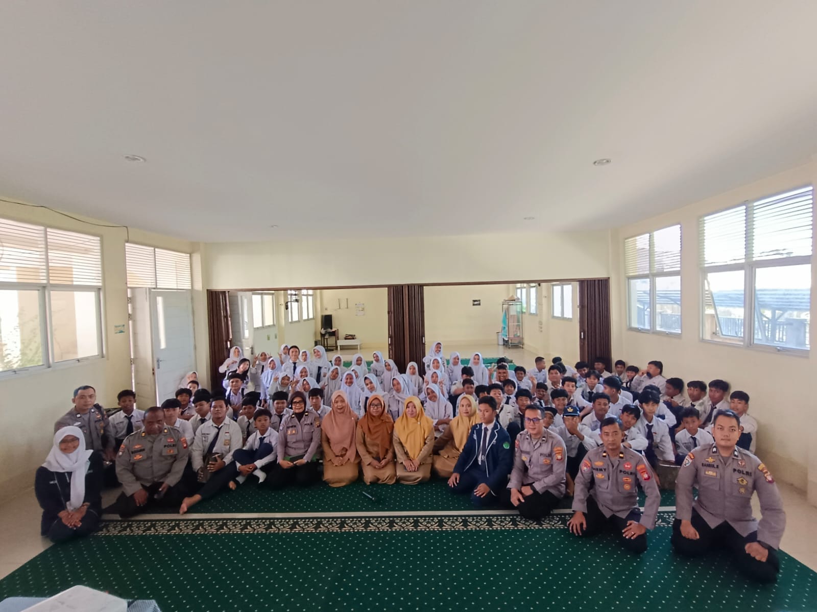 Sat Binmas Polresta Pontianak Gelar Penyuluhan Kenakalan Remaja di SMP Negeri 22 Pontianak