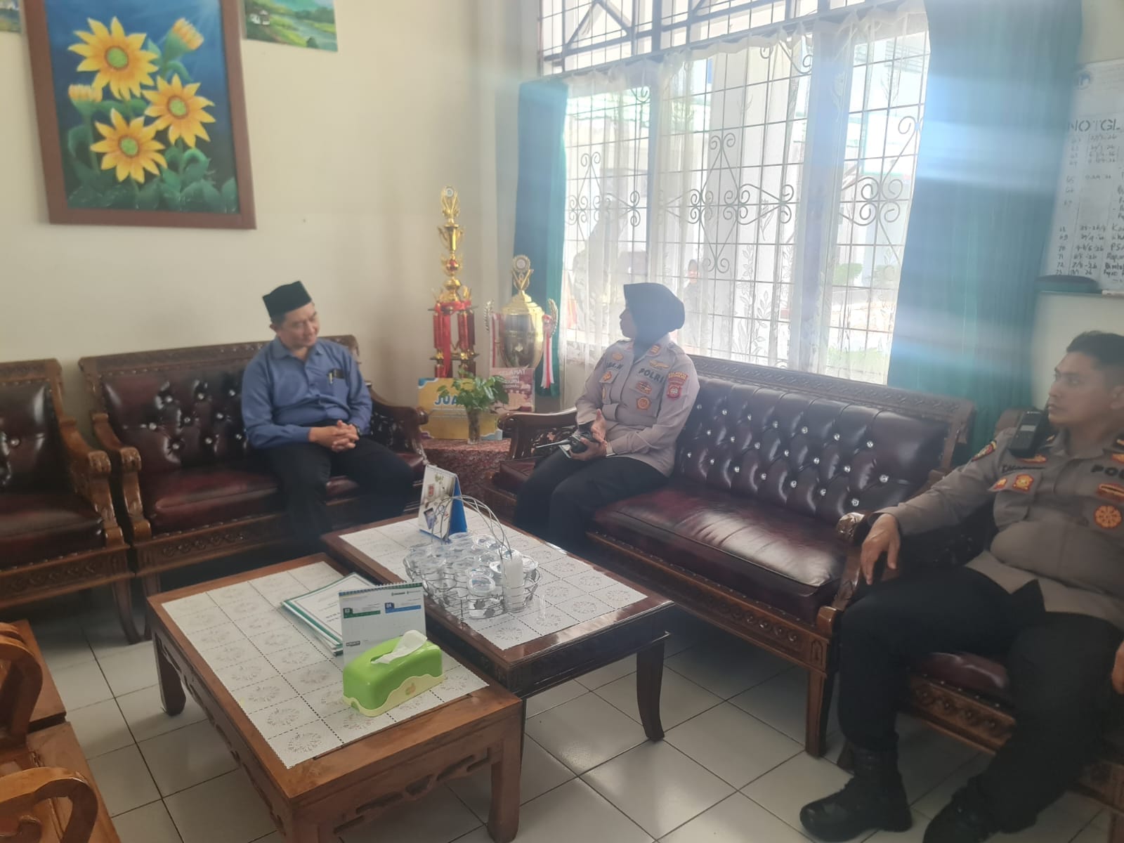 Pererat Hubungan dengan Dunia Pendidikan, Kapolsek Pontianak Selatan Sambangi Sekolah Al-Azhar