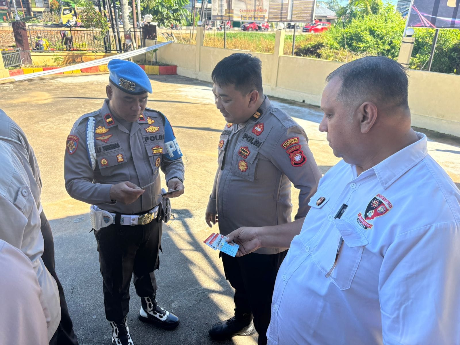 Jelang Hari Bhayangkara ke-80, Sipropam Polresta Pontianak Intensifkan Gaktibplin di Polsek Pontianak Timur