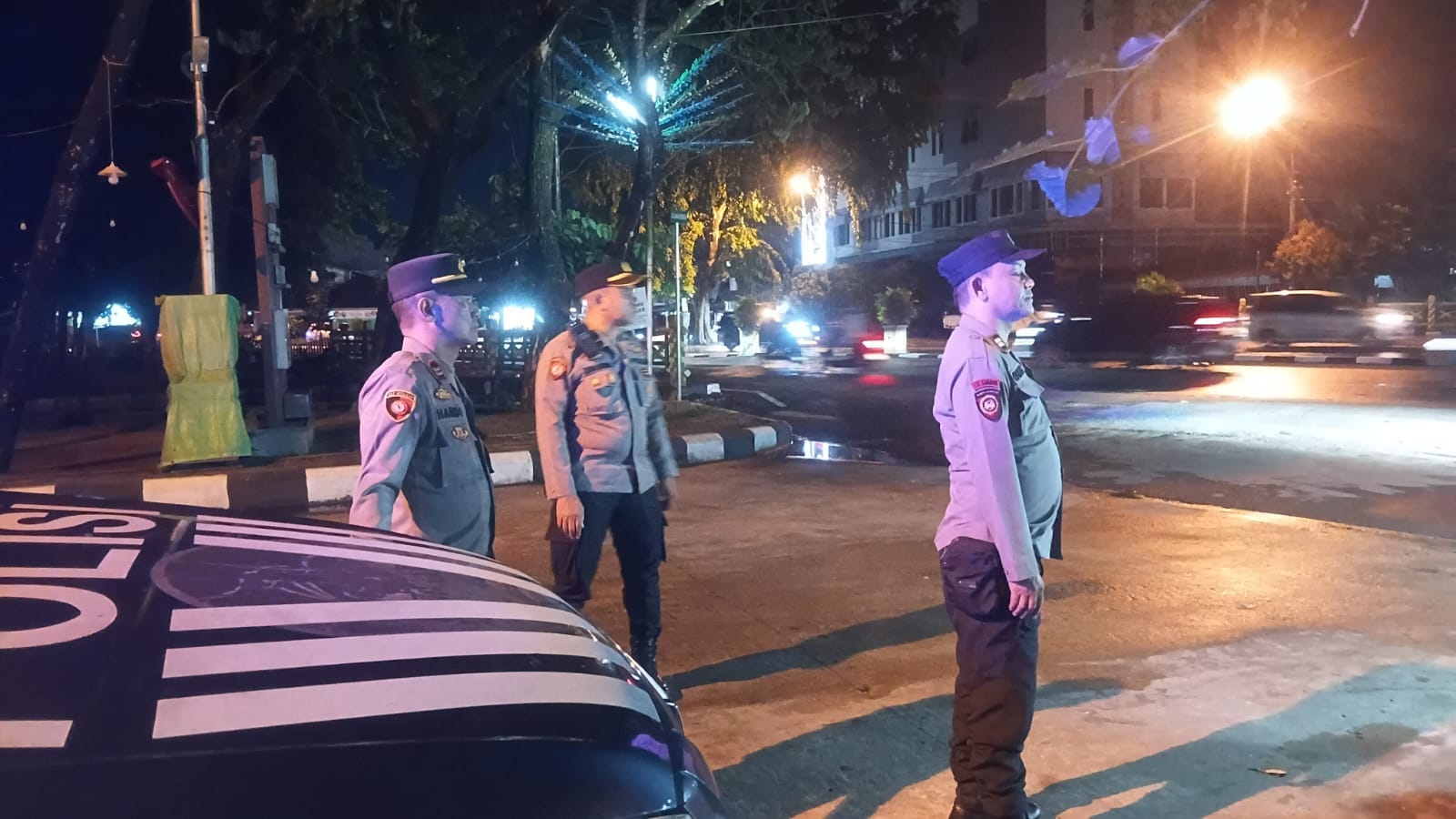 Pastikan Kamtibmas Tetap Kondusif, Patroli Enggang Selatan Sisir Kawasan Terdampak Genangan