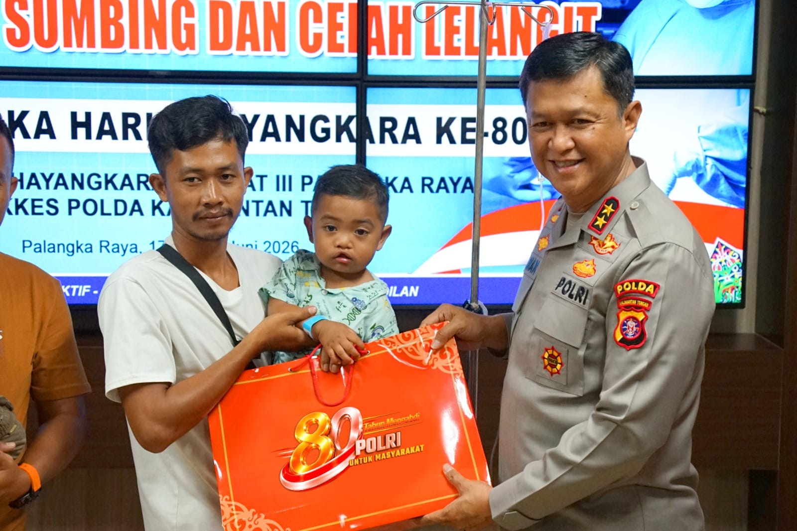Hari Bhayangkara ke-80, Polda Kalteng Hadirkan Senyum Baru bagi Pasien Bibir Sumbing Lewat Bakti Kesehatan Polri