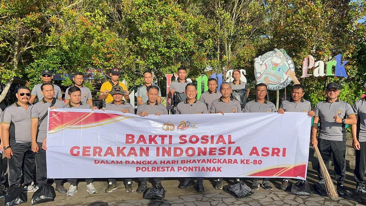 Sambut Hari Bhayangkara ke-80, Polresta Pontianak Gelar Bakti Sosial Gerakan Indonesia Asri di Waterfront Kapuas Indah