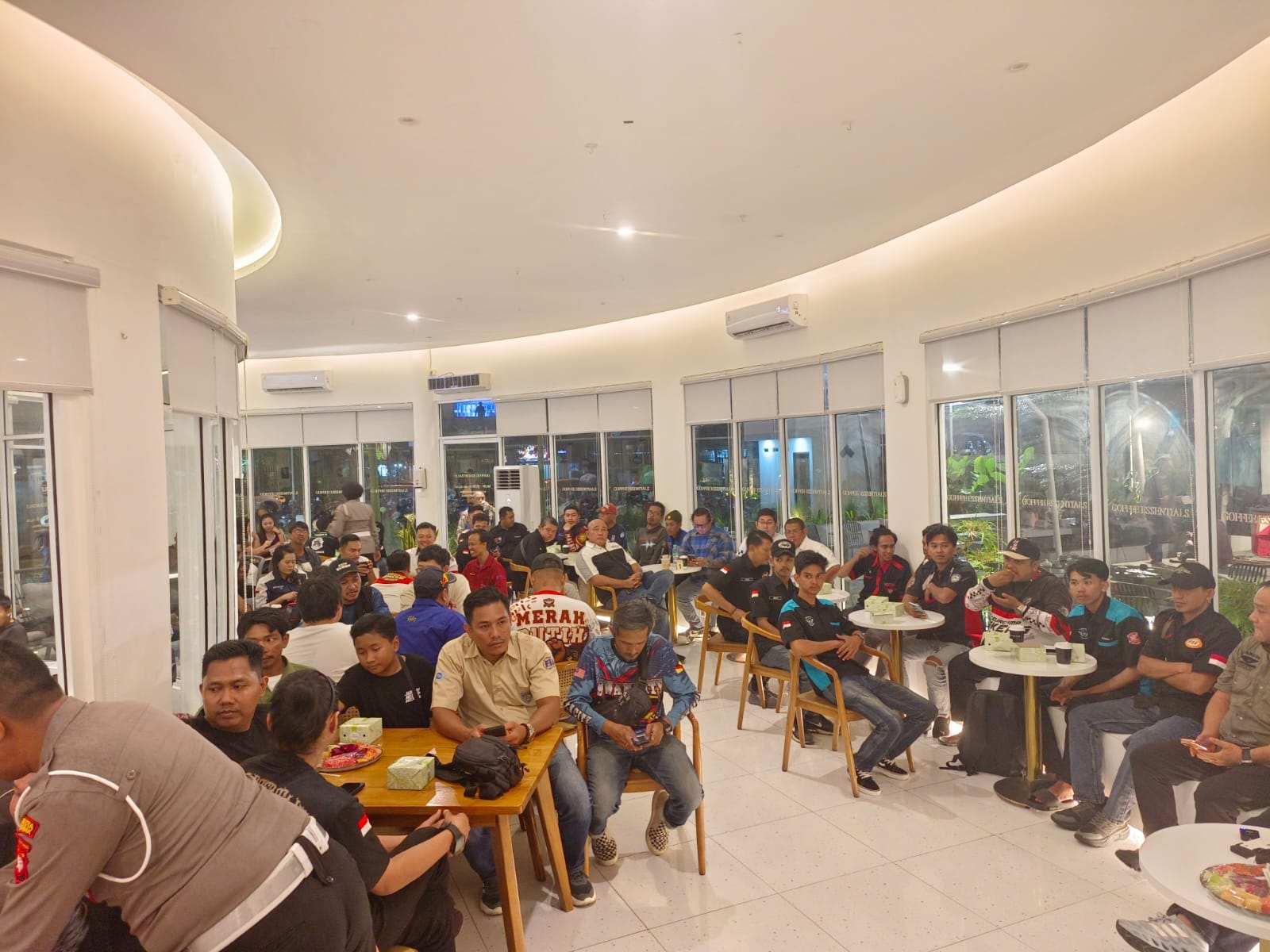 Bangun Kedekatan dengan Komunitas, Kapolresta Pontianak Gelar Ngopi Bareng Bikers
