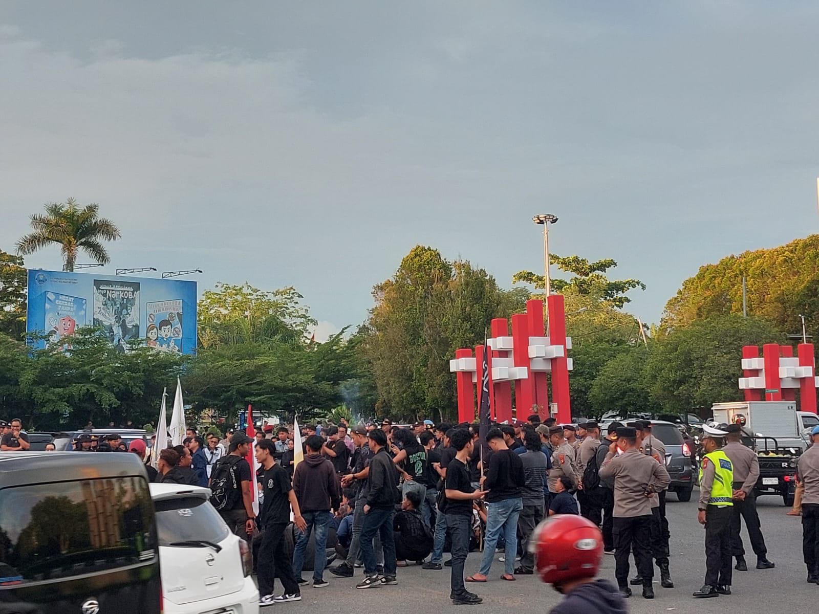 Kawal Penyampaian Aspirasi, Polresta Pontianak Amankan Aksi Demonstrasi Aliansi Reformasi Kalbar