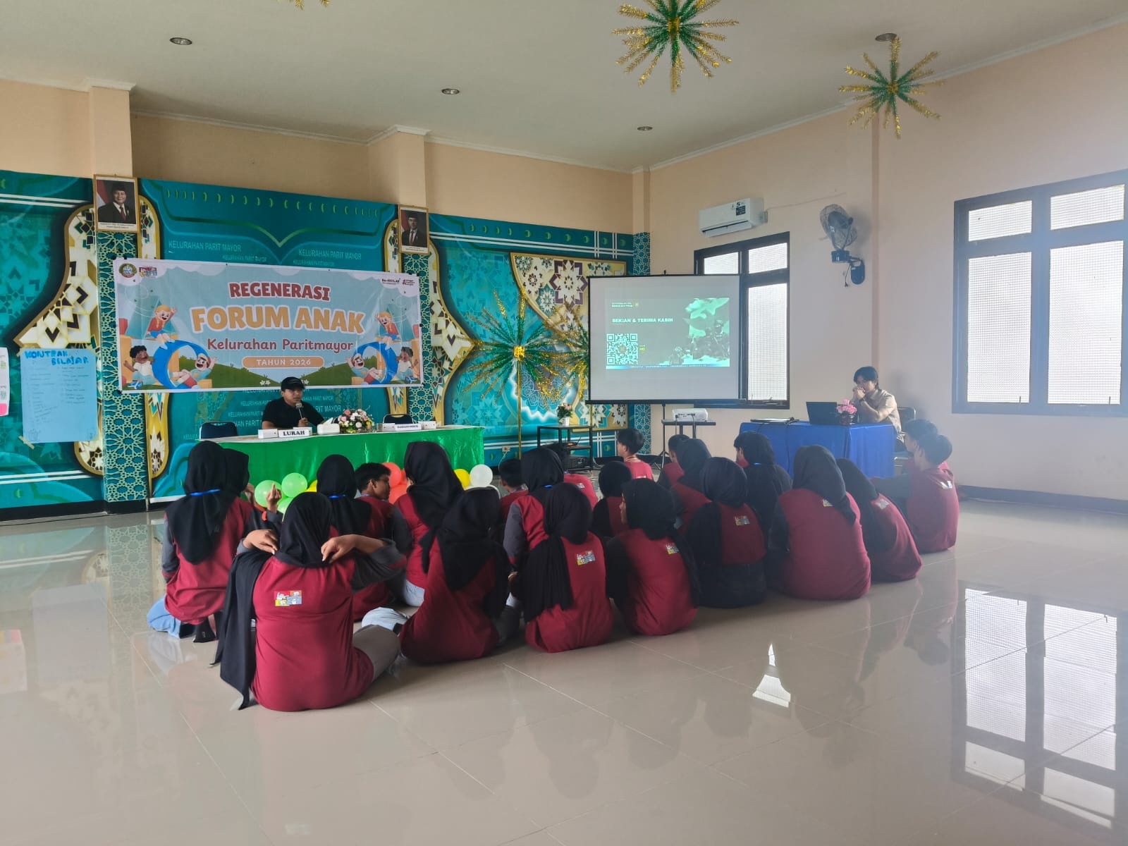 Dukung Partisipasi Generasi Muda, Bhabinkamtibmas Parit Mayor Hadiri Forum Anak Kelurahan