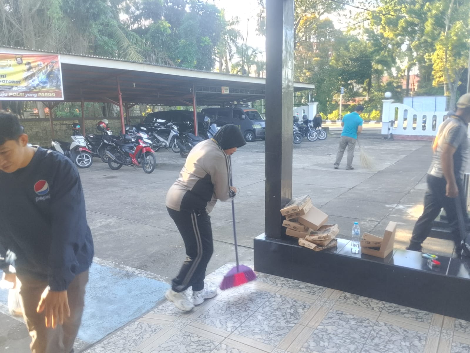 Ciptakan Lingkungan Kerja Bersih dan Nyaman, Polsek Pontianak Selatan Laksanakan Kurve Mako
