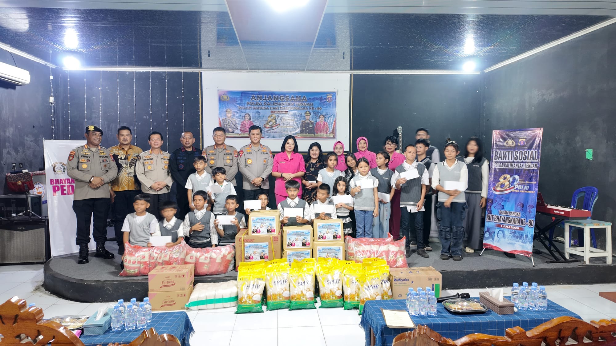 Peringati Hari Bhayangkara ke-80, Kapolda Kalteng Pererat Silaturahmi dengan Purnawirawan Polri dan Anak Panti Asuhan melalui Anjangsana