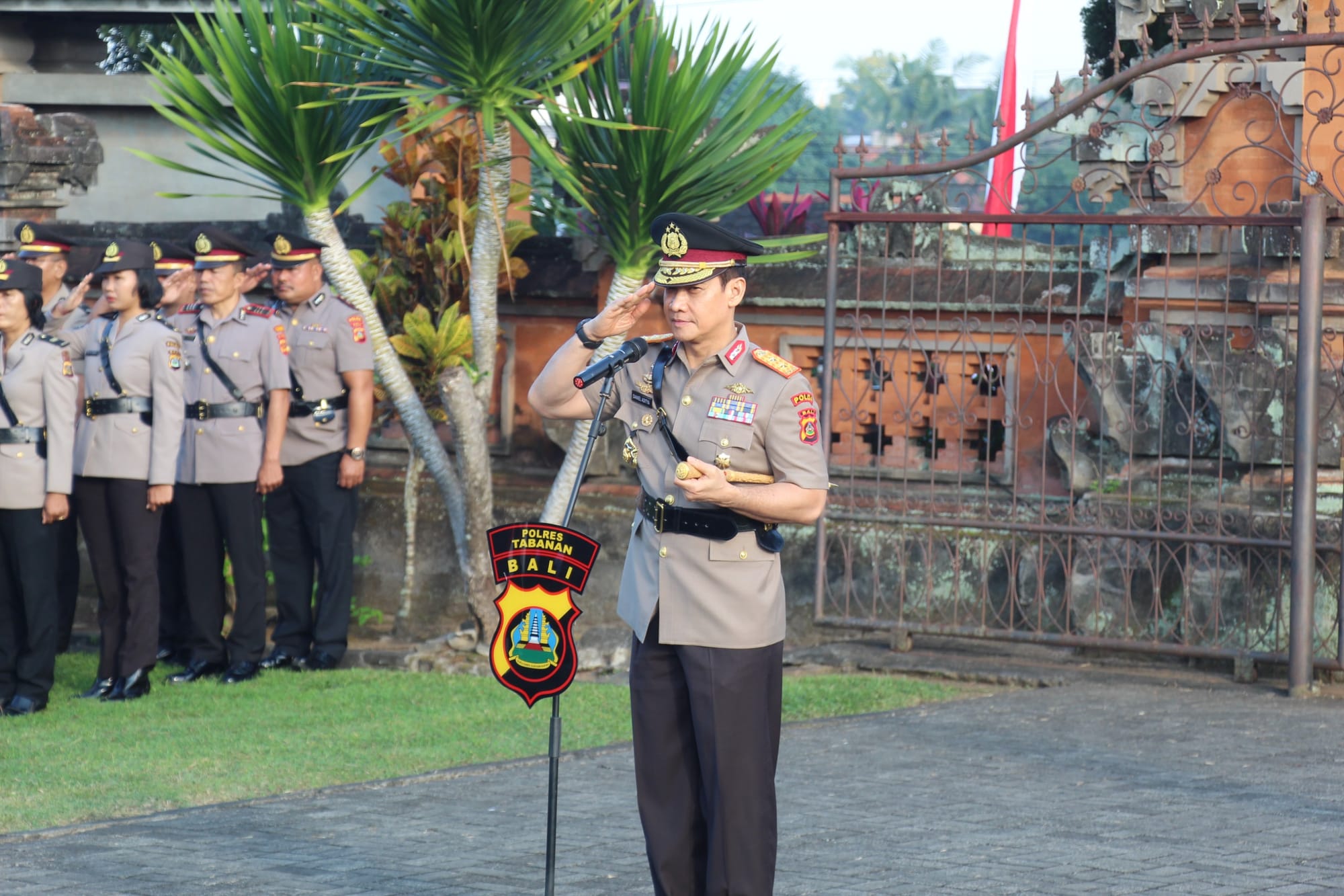 Sambut HUT Bhayangkara ke-80, Kapolda Bali Pimpin Ziarah Rombongan di TMP Pancaka Tirta Tabanan