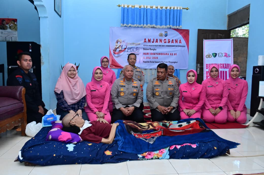 Menyambut Hari Bhayangkara Ke-80, Polda Kalsel Gelar Anjangsana Dan Kunjungi Anggota Serta Purnawirawan Yang Sakit Menahun