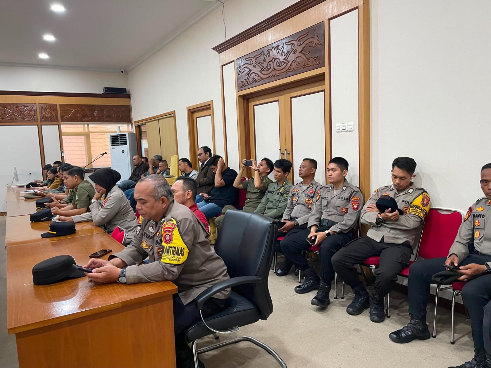 Audiensi Aliansi Masyarakat Kecamatan Sungai Laur Berlangsung Aman Berkat Pengamanan Polresta Pontianak