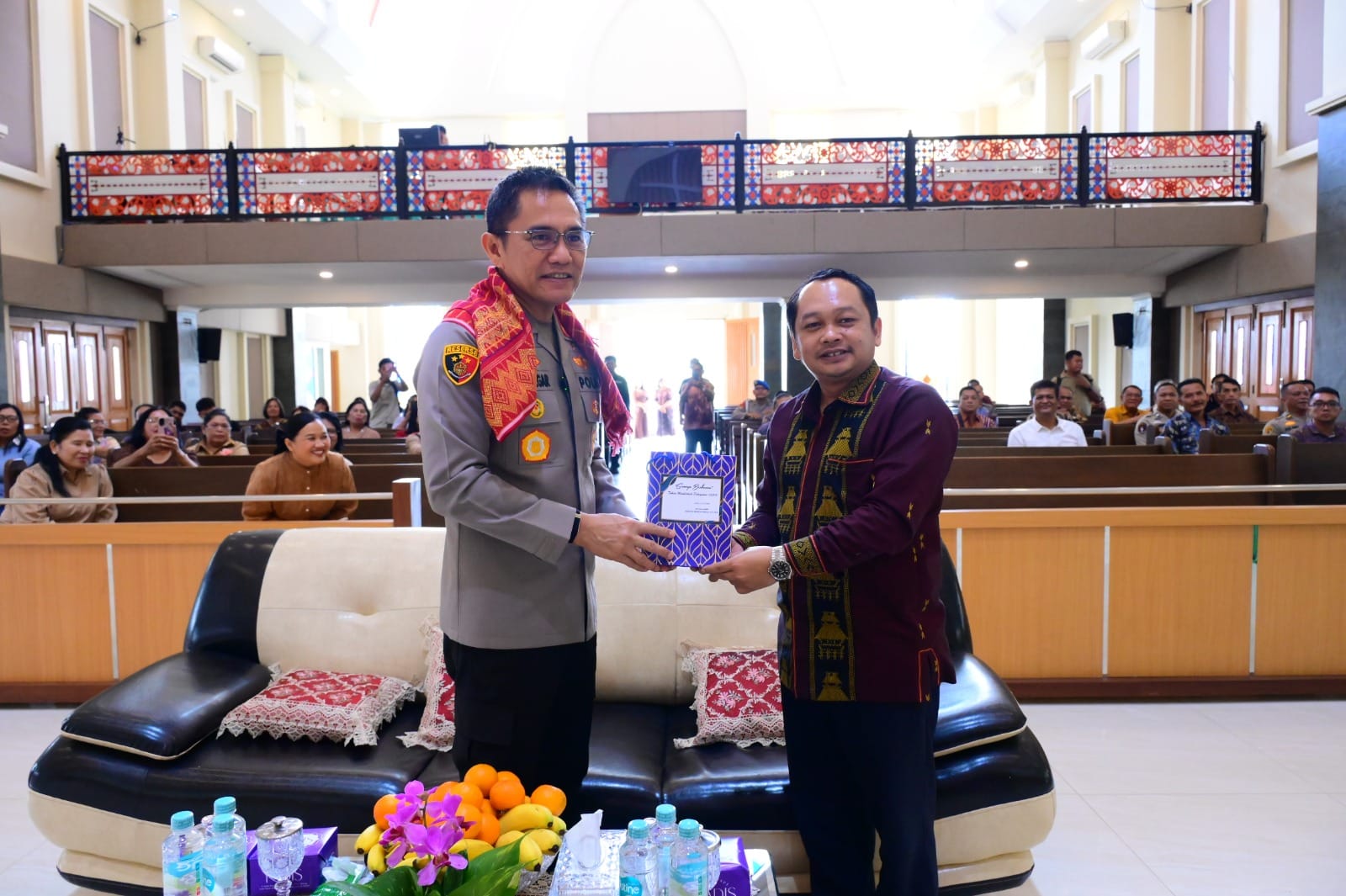 Kapolda Jambi Jalin Silaturahmi dengan Pengurus Gereja GBKP dan GKPS, Perkuat Kerukunan Umat Beragama