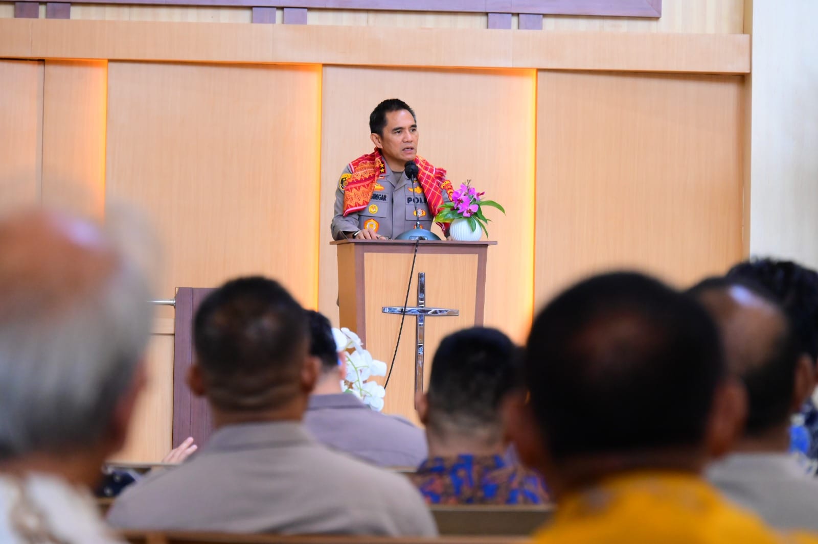 Pererat Sinergitas dan Toleransi, Kapolda Jambi Kunjungi Pengurus Gereja GBKP dan GKPS di Kota Jambi