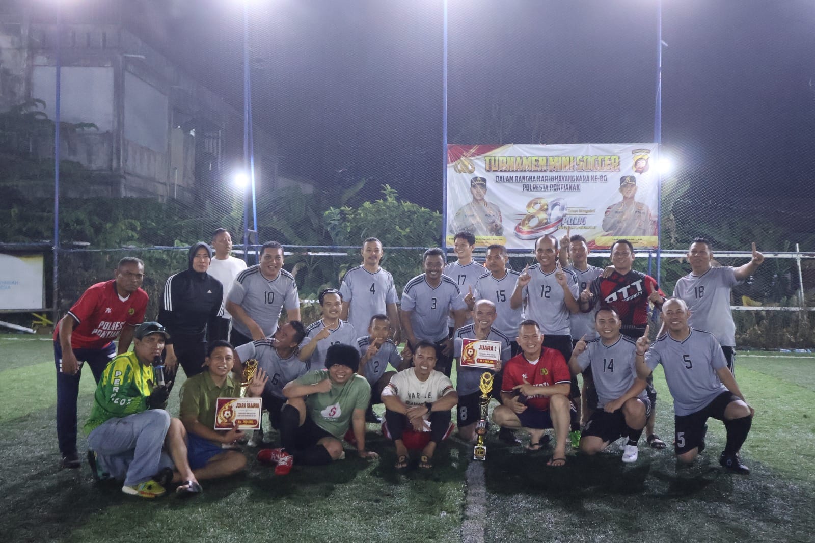 Polsek Pontianak Barat Sabet Juara 1 Turnamen Mini Soccer dalam Rangka Hari Bhayangkara ke-80