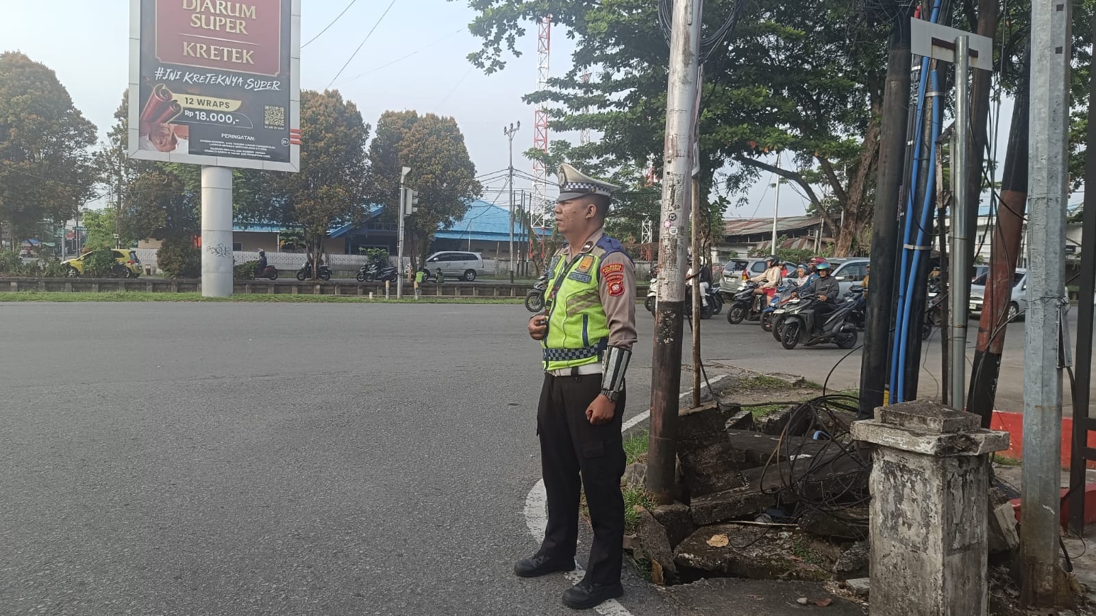 Personel Polsek Pontianak Barat Gelar Strong Point Pagi, Cegah Kemacetan dan Kecelakaan Lalu Lintas