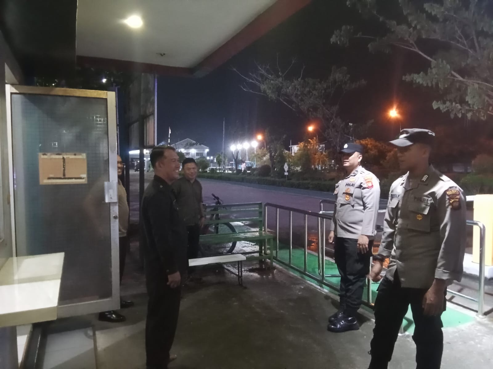 Ciptakan Rasa Aman di Tengah Masyarakat, Personel Laksanakan Patroli Dialogis di Wilayah Pontianak Selatan dan Tenggara