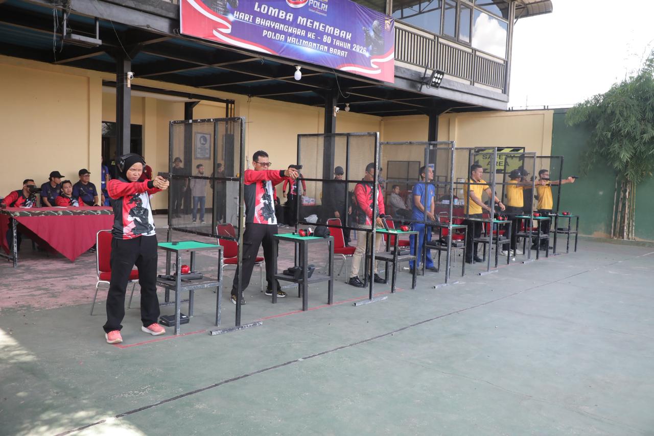 Semarak Hari Bhayangkara ke-80, Personel Polresta Pontianak Ikuti Kejuaraan Menembak