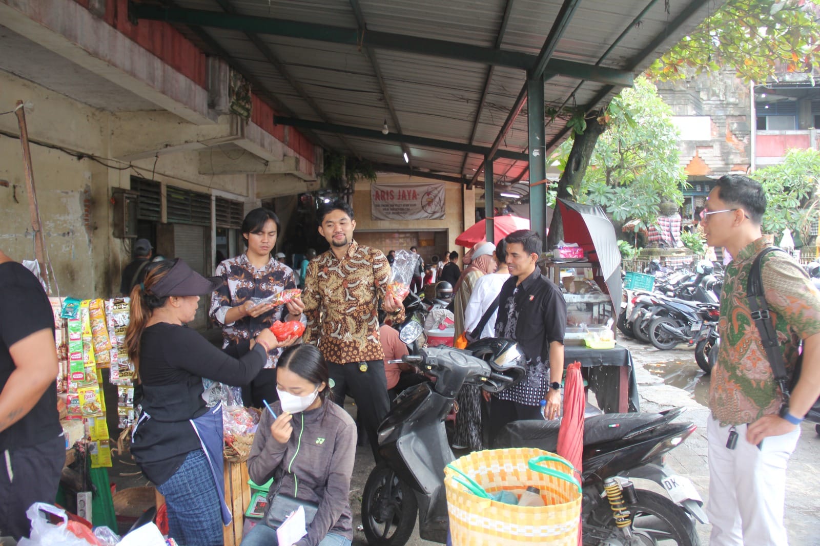 Dalam Hari Raya Galungan dan Kuningan, Satgas Pangan Polda Bali Pastikan Harga Bahan Pokok Tetap Stabil di Pasar Tradisional