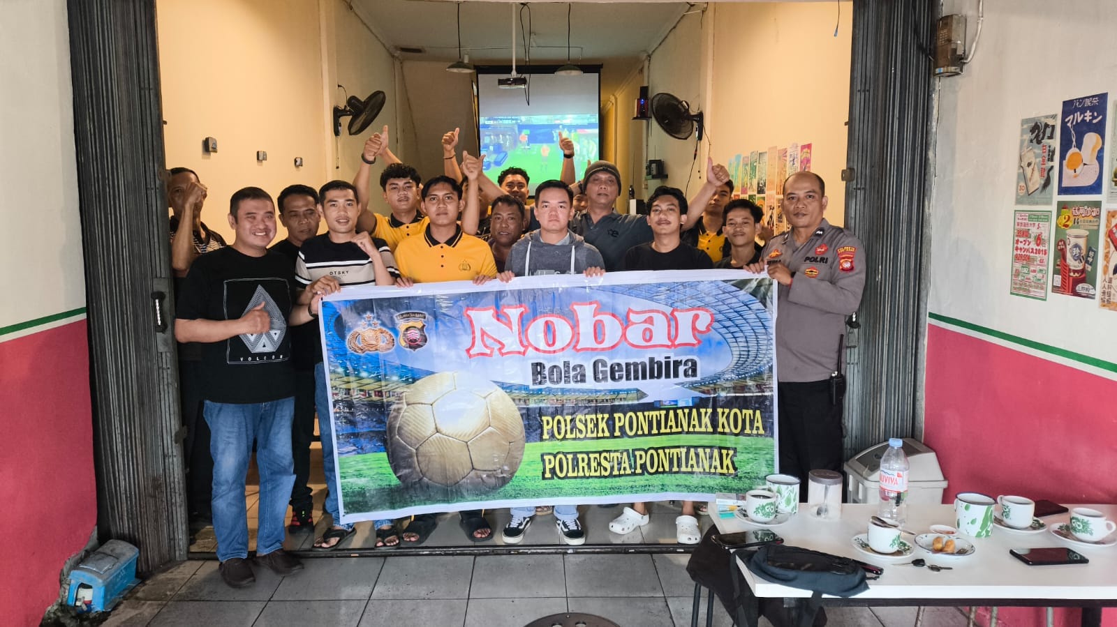 Nonton Bareng Piala Dunia 2026, Polresta Pontianak Bangun Kedekatan dan Kebersamaan dengan Warga