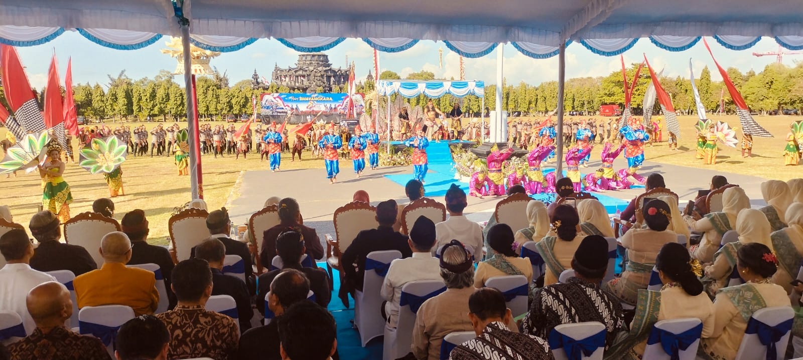 Tari Kolosal 'Bhayangkara Wilwatikta" Meriahkan Hari Bhayangkara Ke-80