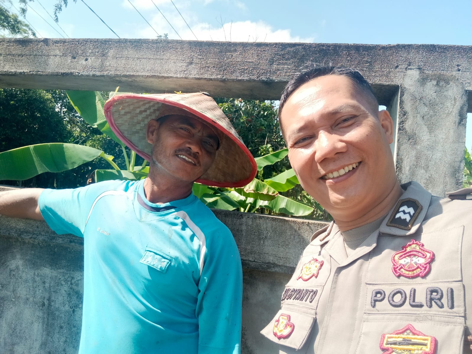 Sambang Dialogis di Jalan Petani, Bhabinkamtibmas Polsek Pontianak Kota Imbau Warga Jaga Keamanan Lingkungan