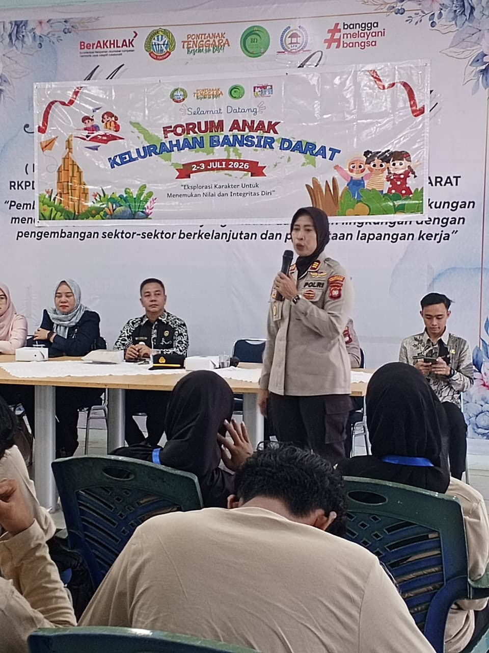 Cegah Bullying Sejak Dini, Kapolsek Pontianak Selatan Berikan Edukasi kepada Forum Anak