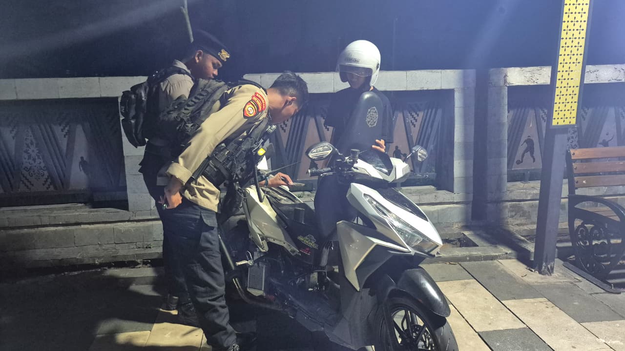 Respon Cepat Laporan 110, Patroli Enggang Polresta Pontianak Bubarkan Balap Liar di Jalan Sutoyo dan MT Haryono