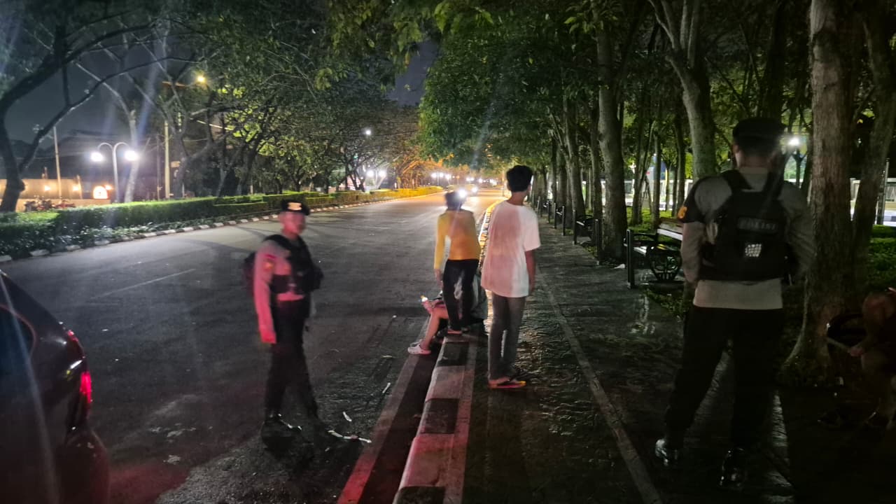 Patroli Enggang Polresta Pontianak Sigap Tindak Laporan 110, Balap Liar di Jalan Sutoyo dan MT Haryono Berhasil Dibubarkan