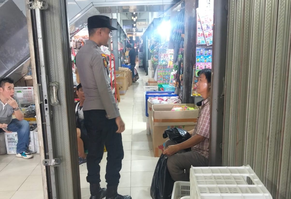 Jaga Situasi Tetap Kondusif, Patroli Enggang Polsek Pontianak Kota Berikan Imbauan Kamtibmas di Kawasan Mal Pelayanan Publik dan Kapuas Indah