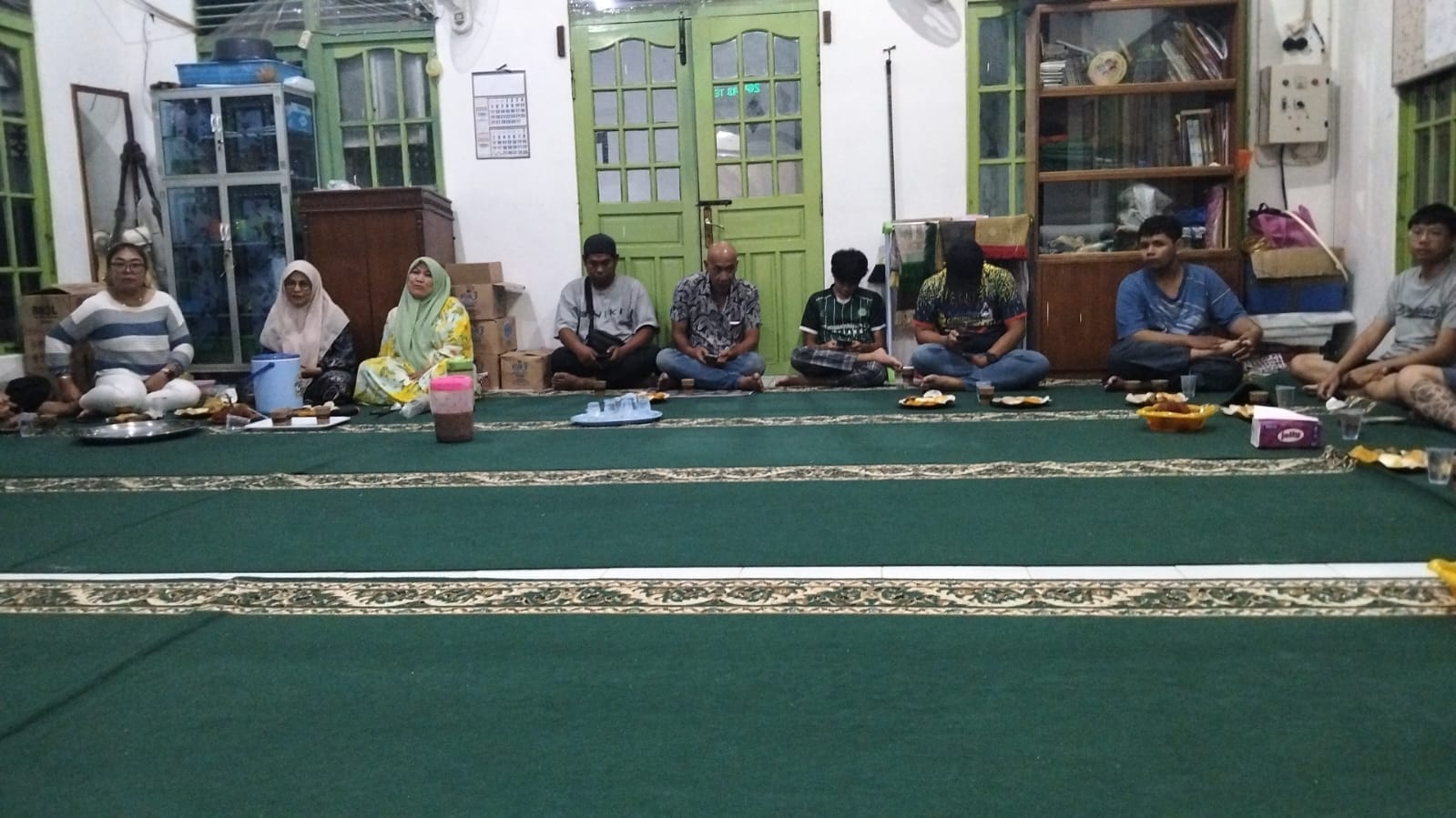 Pererat Sinergi dengan Masyarakat, Bhabinkamtibmas Hadir dalam Pemilihan Ketua RT di Lingkungan Warga